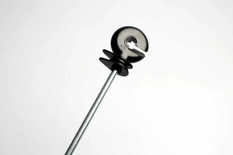 Iron-heart Screw-in Wood Post Insulator Zoomed– Stand Off - Stock and Noble