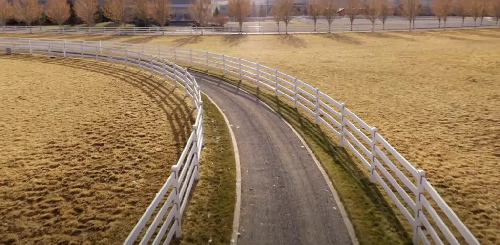 curved fencing