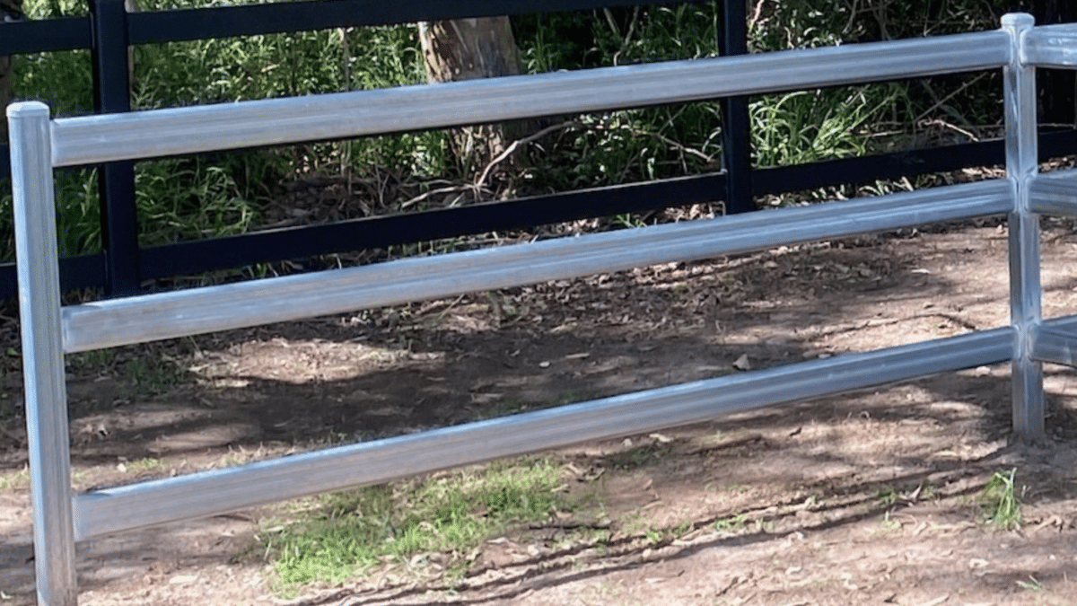 How to build a Steel Post and Rail Fence (Cattle Rail)