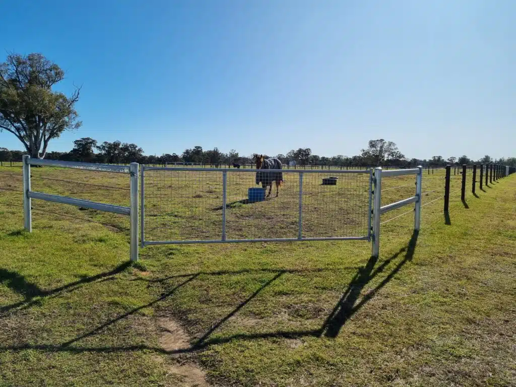 45 DEGREE CORNER ASSEMBLY