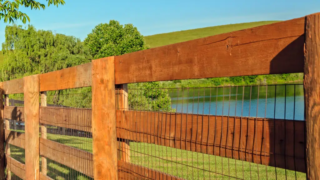 Fence stain for timber fences