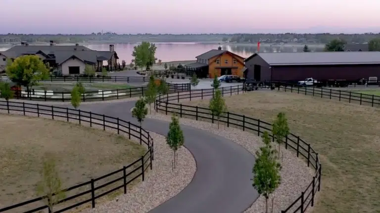 Premium Steel post and Rail fencing - Stock and noble - Black Fencing