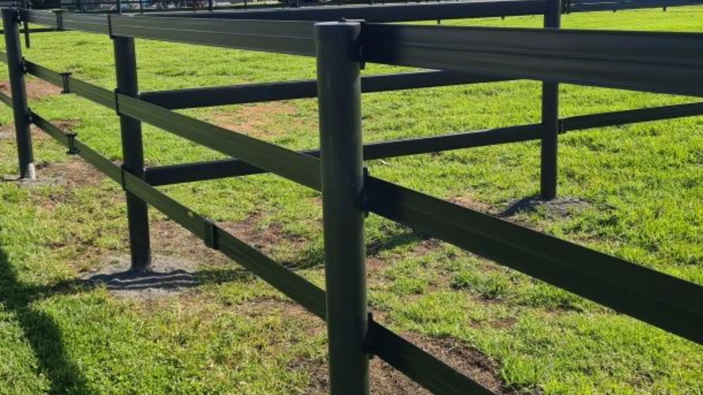 Hogan post - horserail fence